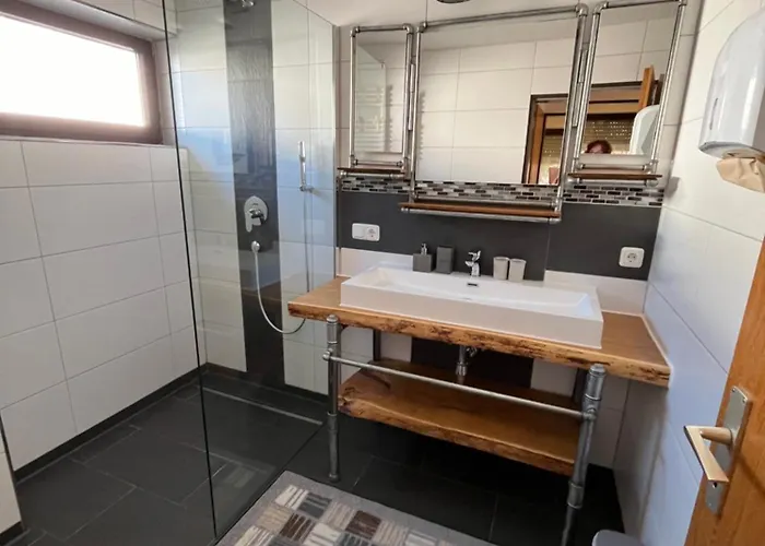 Oya Apartmán *